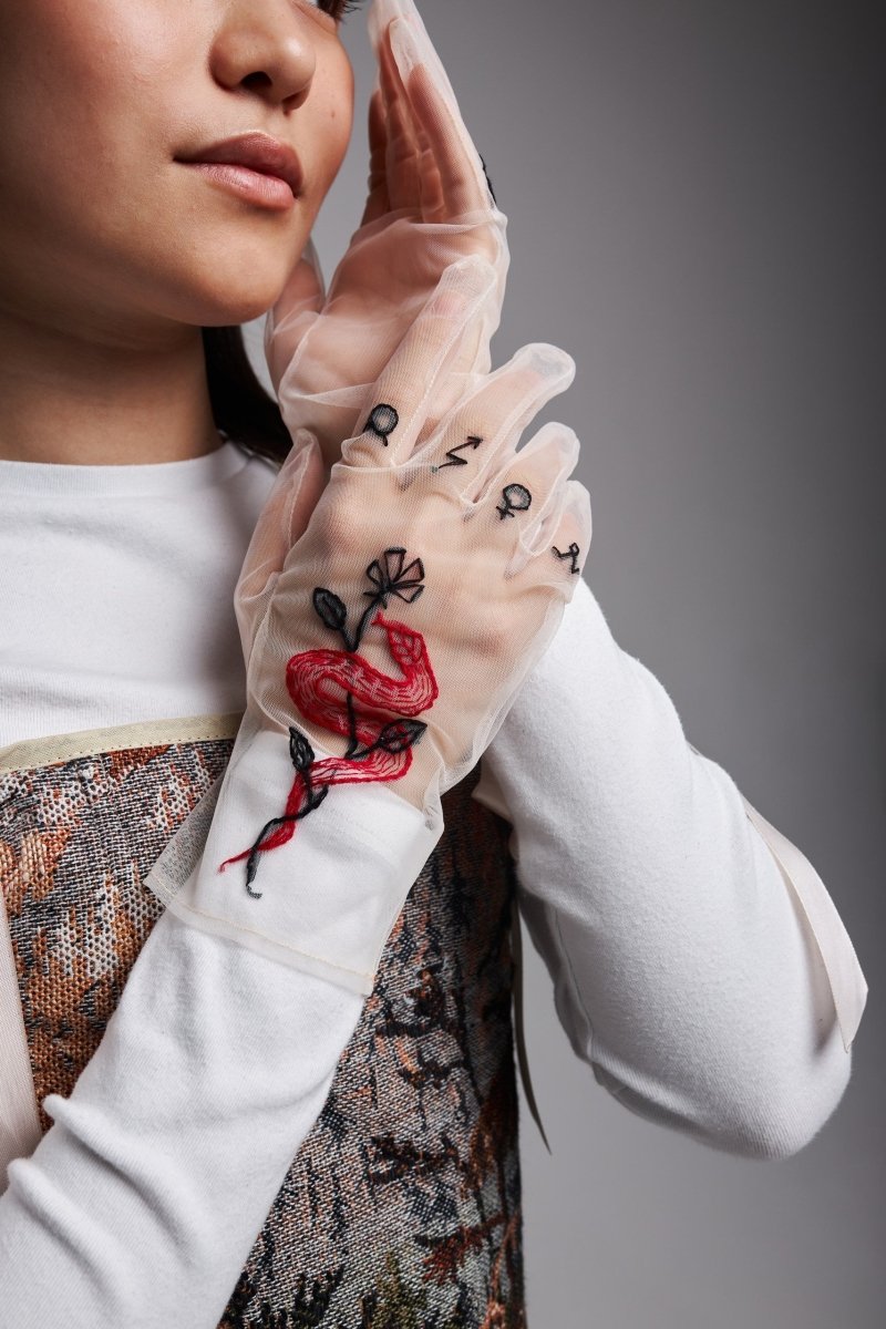 Short Gloves, "Tarot" in White - Stashe