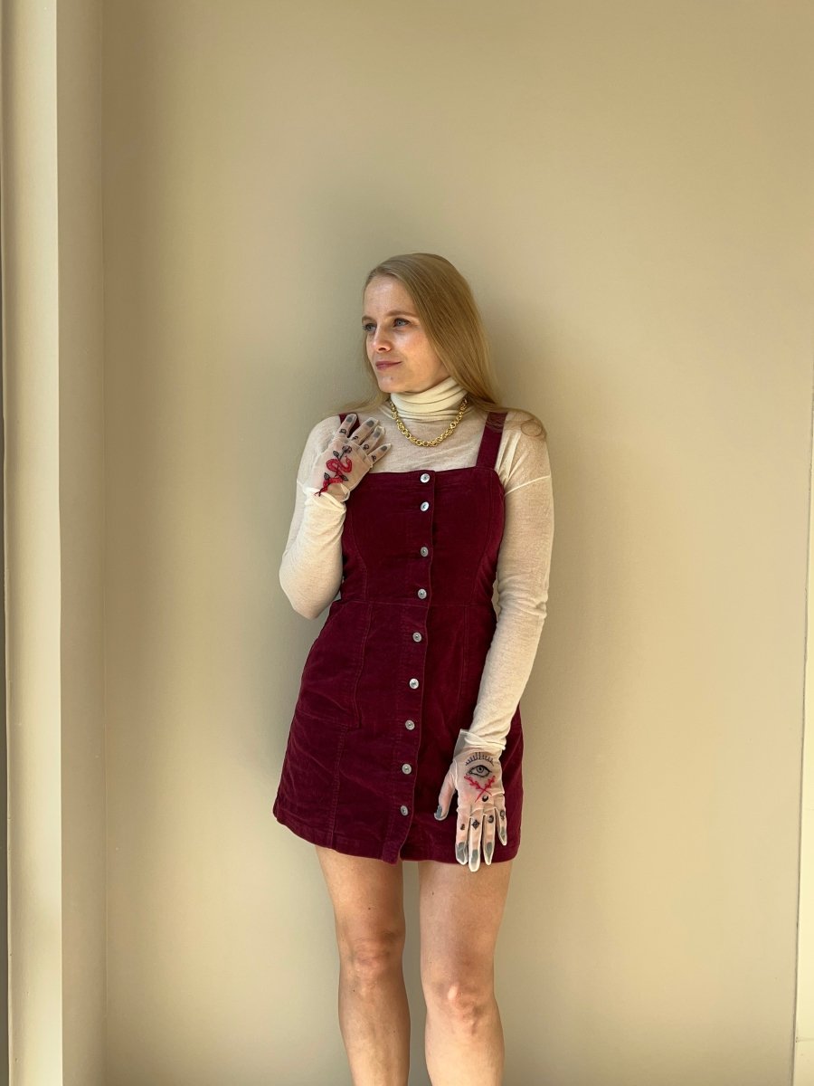 Short Gloves, "Tarot" in White - Stashe