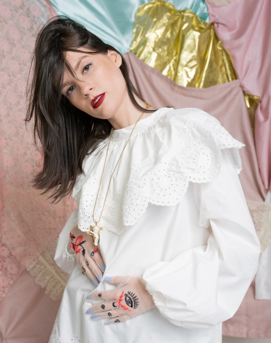 Embroidered Tulle Gloves, "Tarot" in White - Stashe