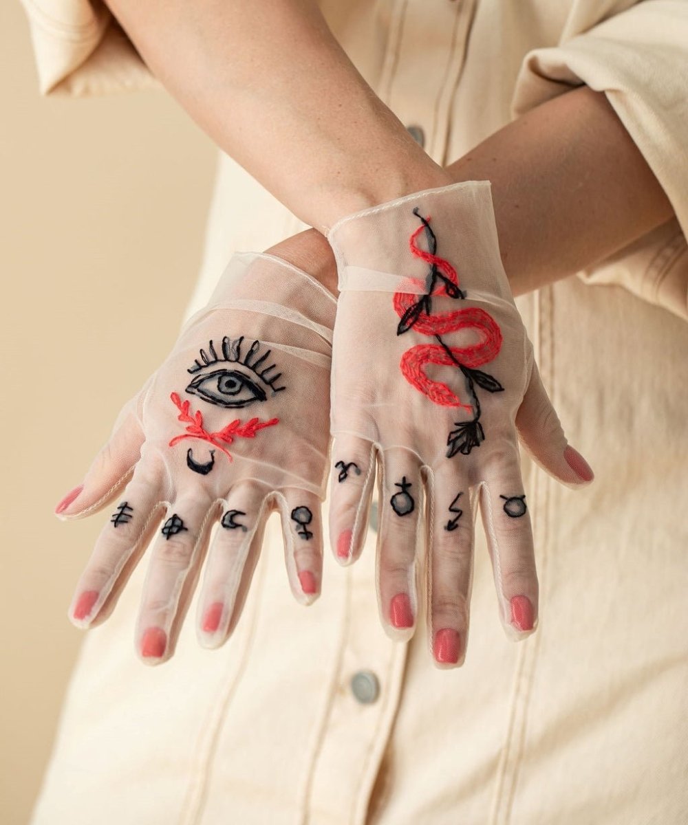 Embroidered Tulle Gloves, "Tarot" in White - Stashe