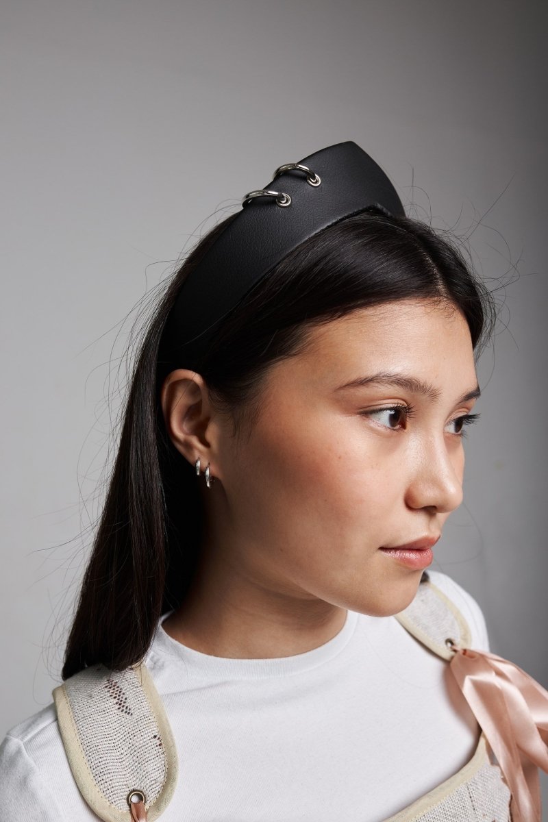 Pointed Tiara Headband with 2 Rings, Black - Stashe