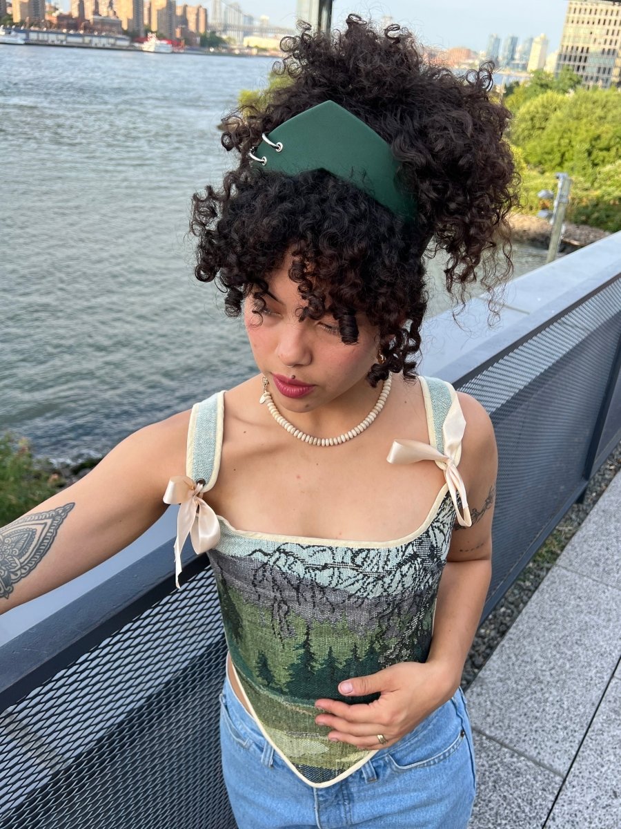 Pointed Tiara Headband with 2 Rings, Emerald - Stashe