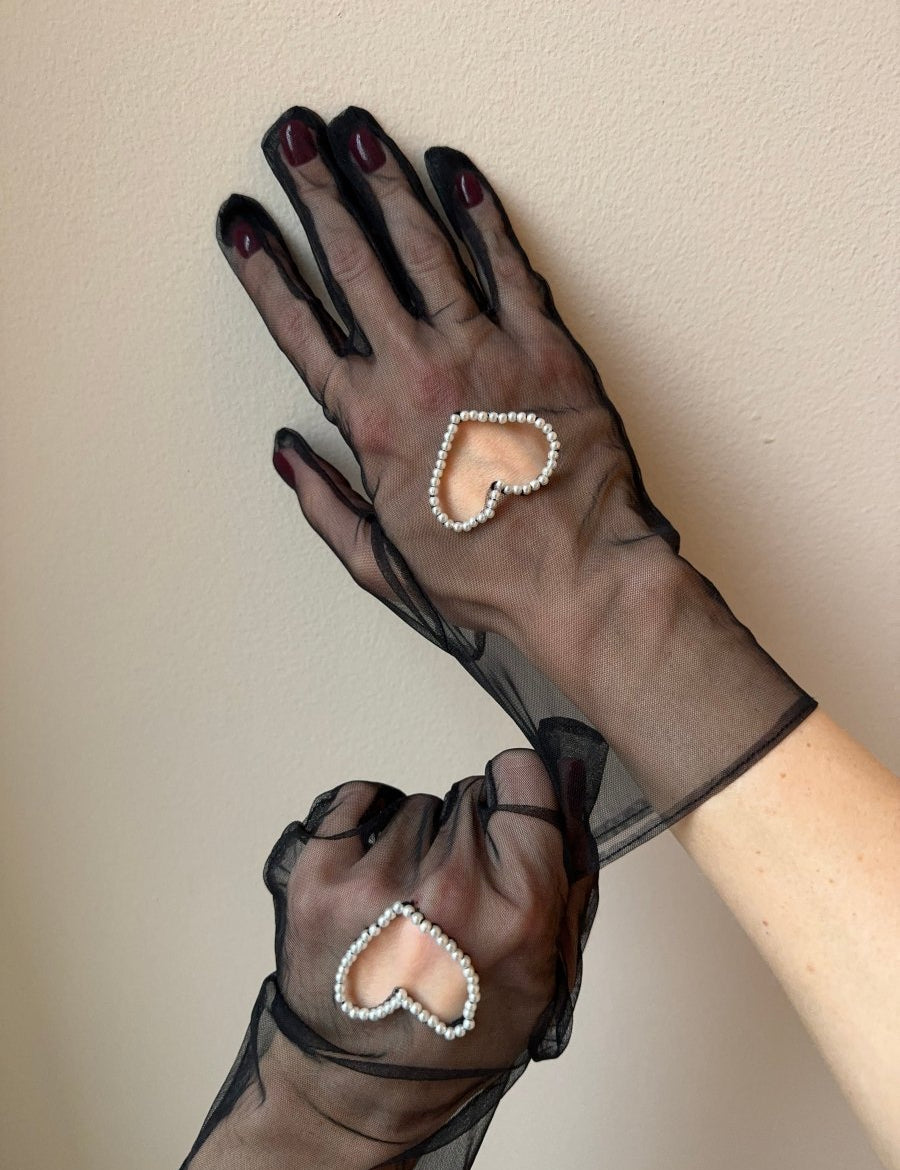 Short Gloves, "Heart" in Black - Stashe