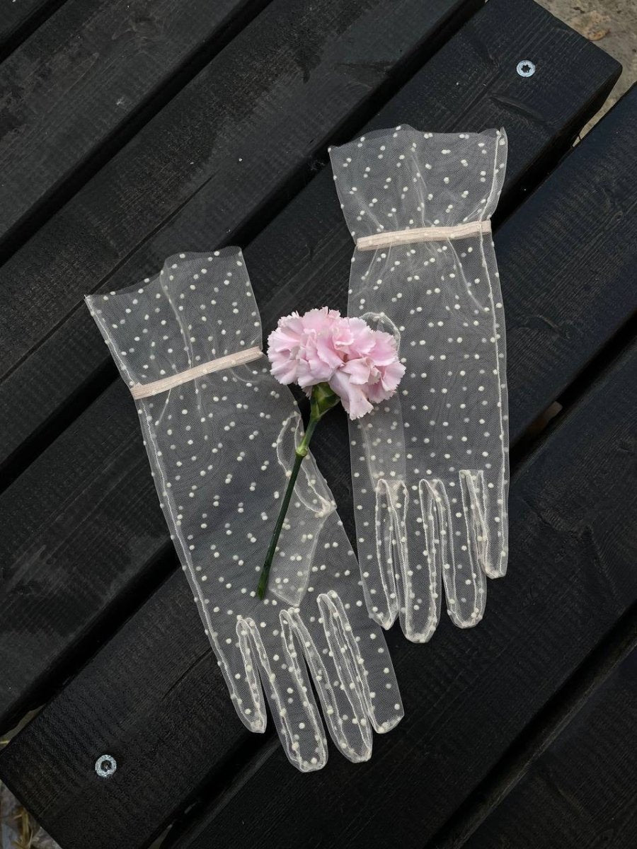 Short Gloves, "Polka Dot” in White - Stashe